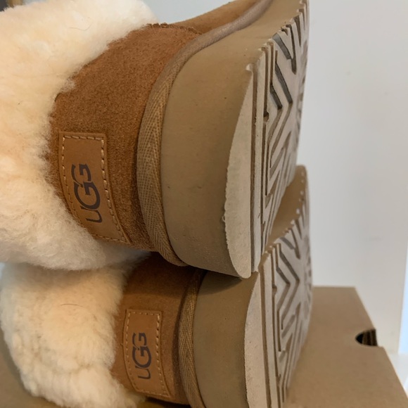 ugg - Picture 4 of 6
